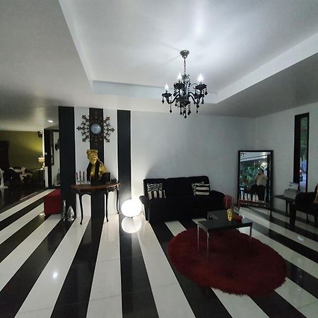 @Room Apartment Bangkok Esterno foto
